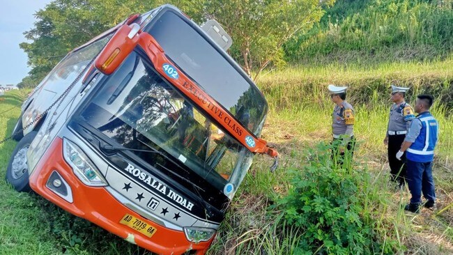 Ini Penjelasan Knkt Terkait Kecelakaan Po Bus Rosalia Indah Jernih Co